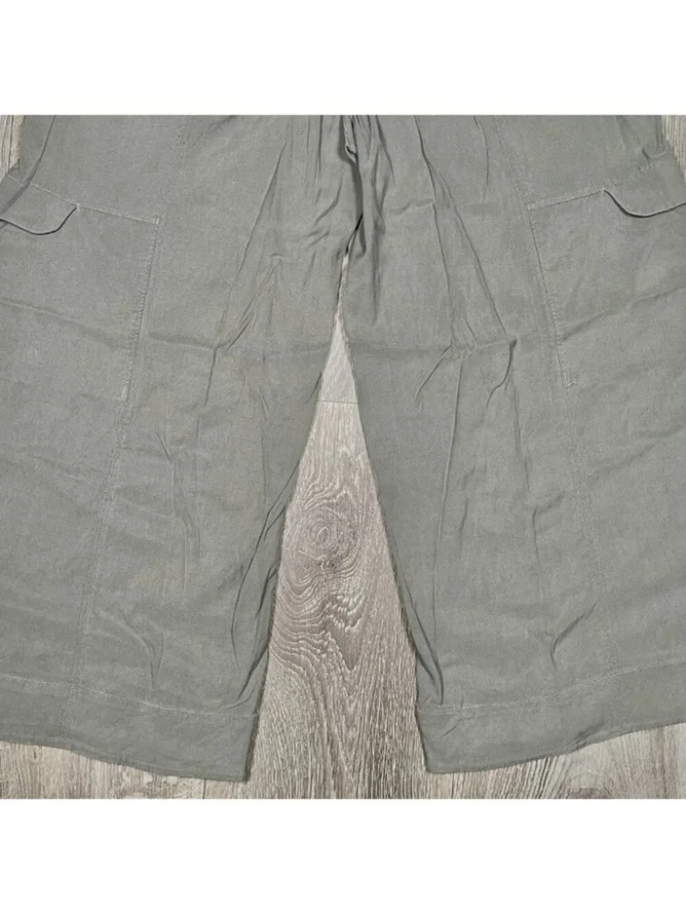 Lululemon Metropolis Maven Green Crop Cargo Wide Leg Pants - Women Size 6